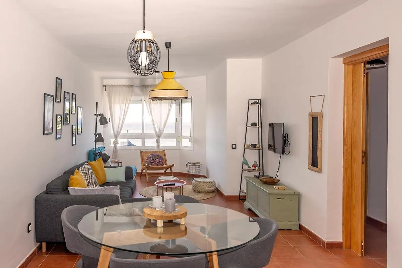 Artistic Beachfront Apartment Radazul
