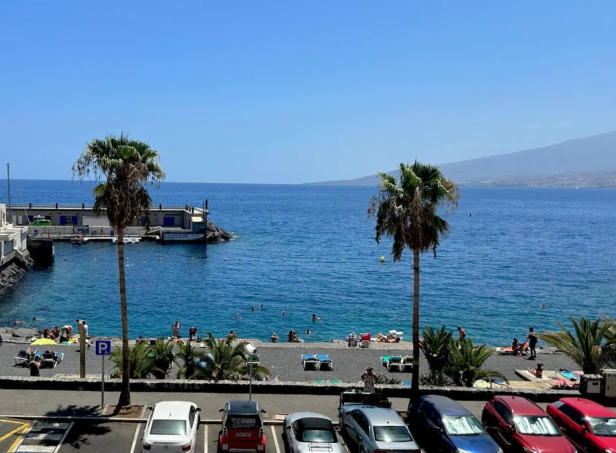 Artistic Beachfront Apartment Radazul Spain